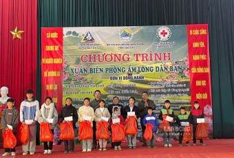 Ấm áp chương trình Xuân biên phòng nơi rẻo cao Lào Cai